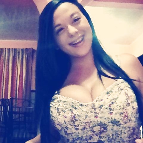 Latina big tits: Sophia Nicole (Facebook) pict gal