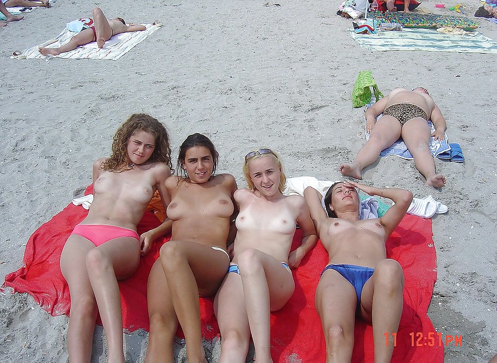 SONNE, STRAND UND GEILE GIRLS 16 pict gal