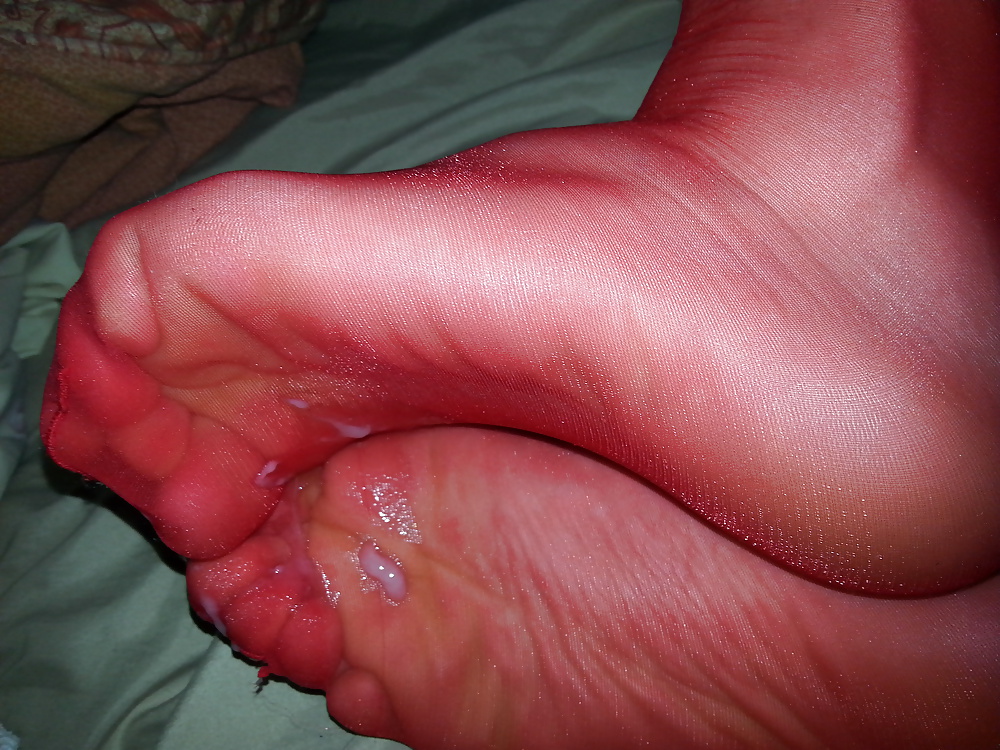 Cum on nylon and sock soles pict gal