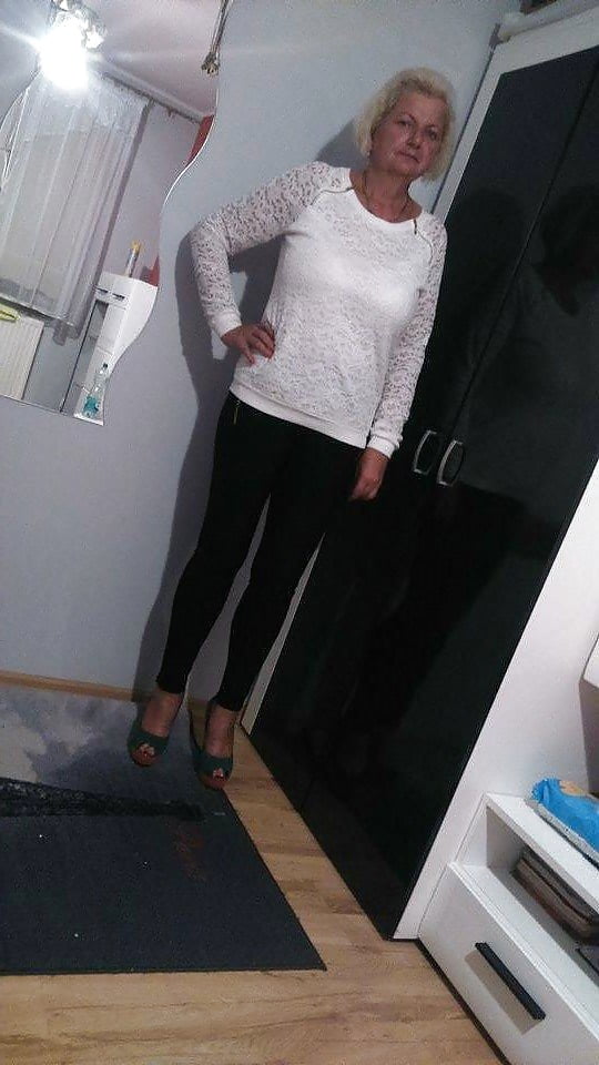 Beth - Sexy Granny pict gal