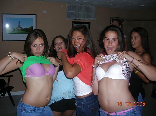 Bra Babes 99 pict gal