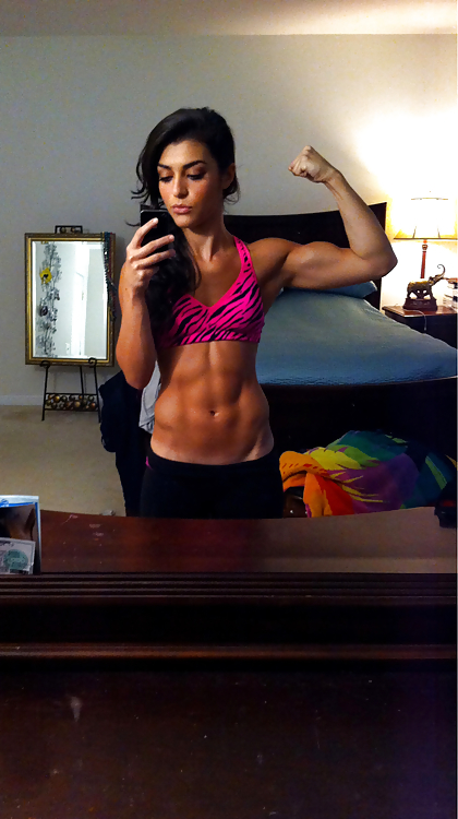 Sexy Muscled Girls 2 pict gal