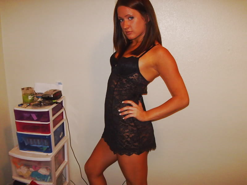 Hot Brunette Posing (non-nude) pict gal