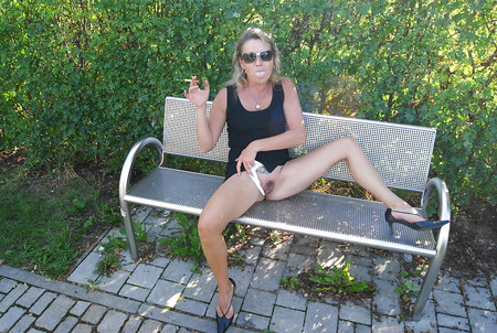 hot mommy flashing outdoor