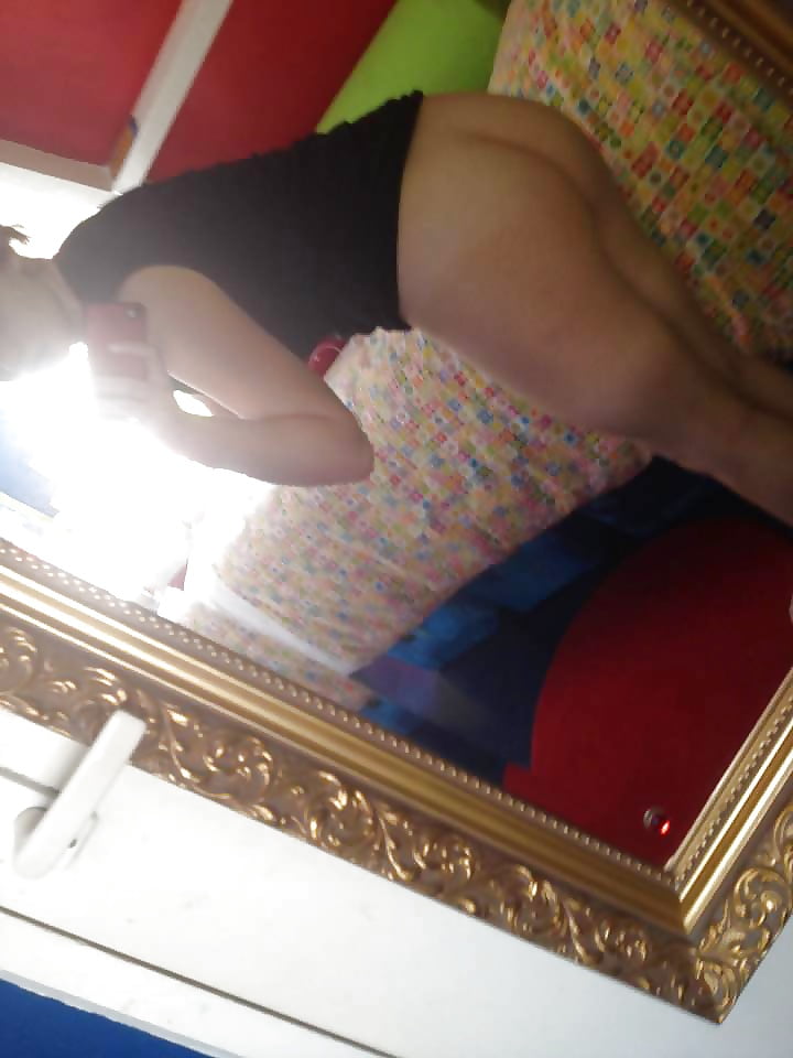 Gorgeously hot selfies v2 pict gal