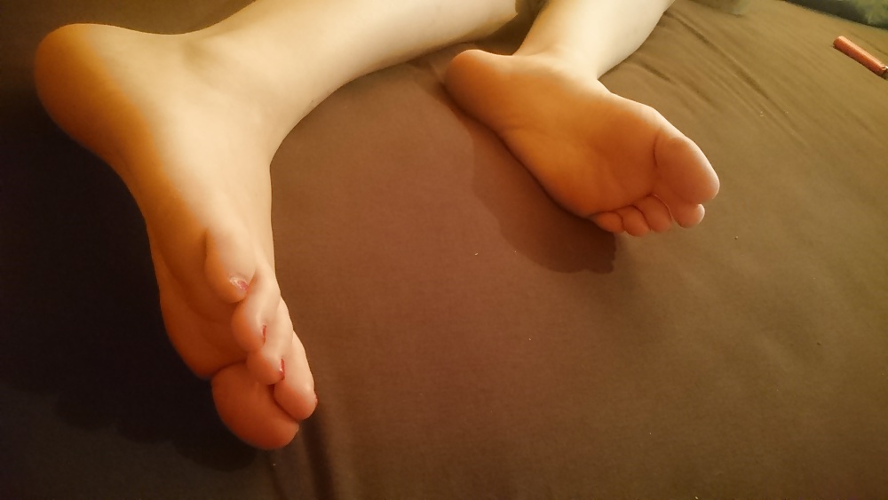 GF Soles and Feet pict gal