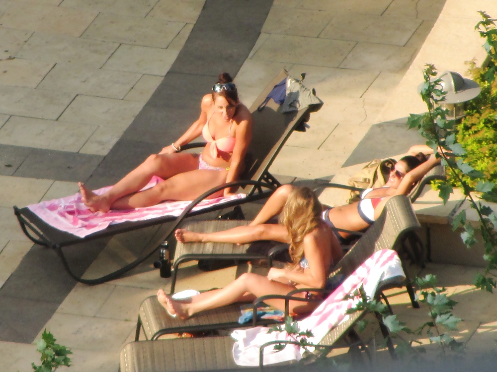 BFF's hangin by the Pool - Toronto , Ontario Canada pict gal