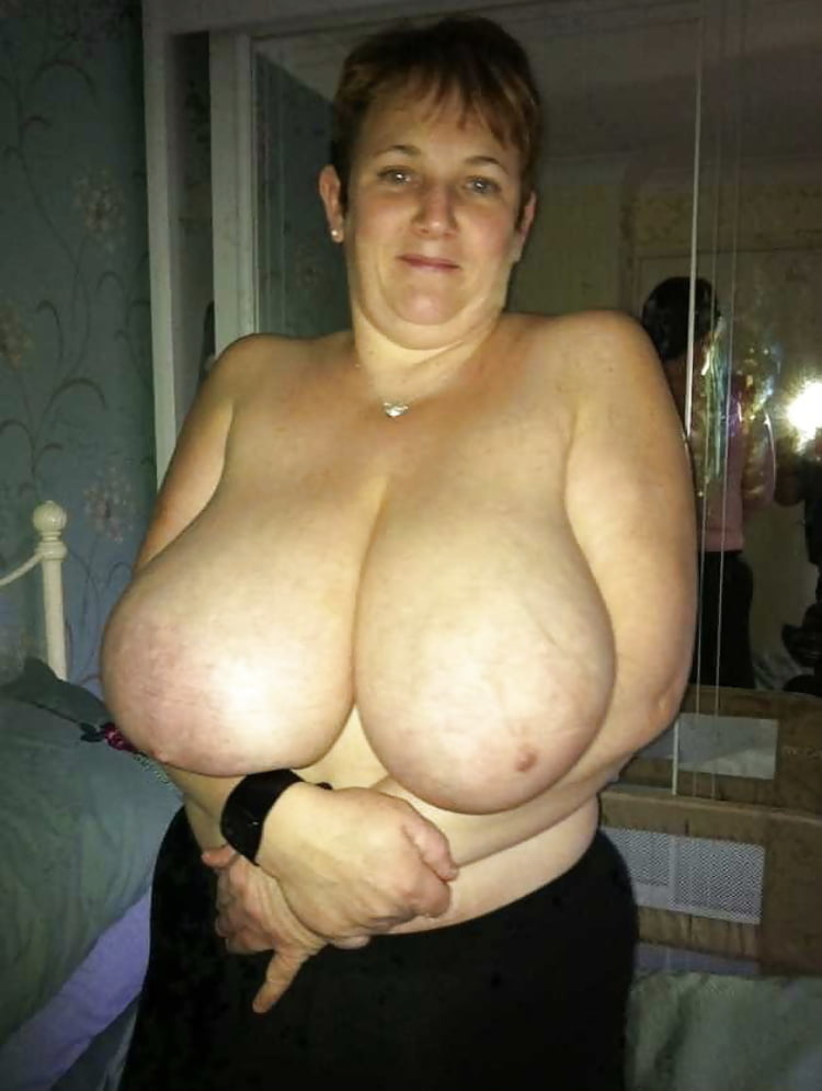 Mature huge boobs
