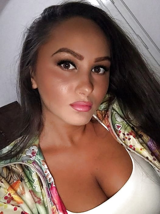 Romanian Teen Slut Andrada M 6 pict gal