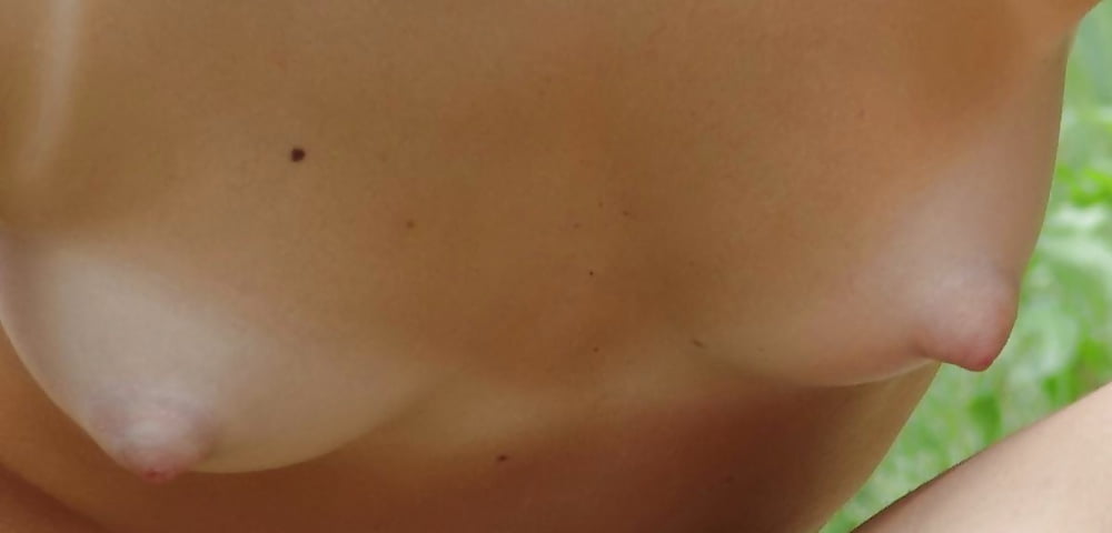 TEEN TINY TITS pict gal
