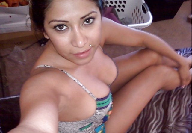 32yo Mexican Slut pict gal