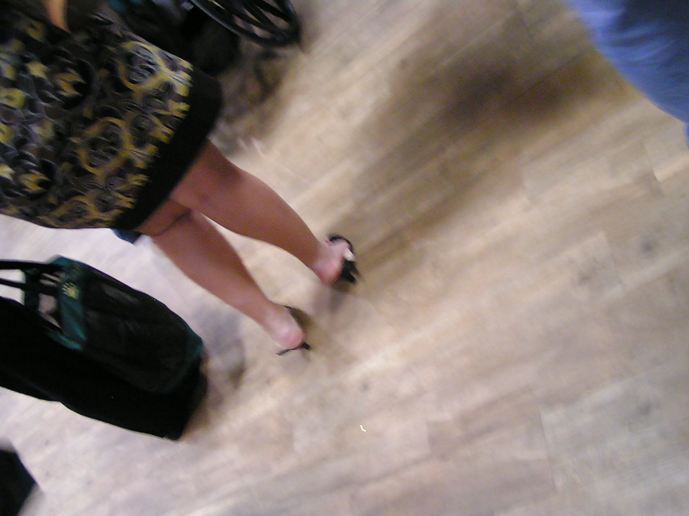 Candid High Heels pict gal