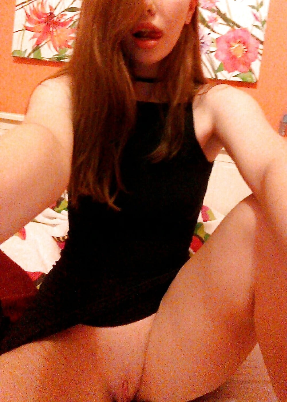 Horny Teen Slut aka Igetnakedsometimes Selfies pict gal