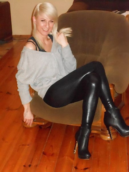 Boots,Heels and Leggings pict gal