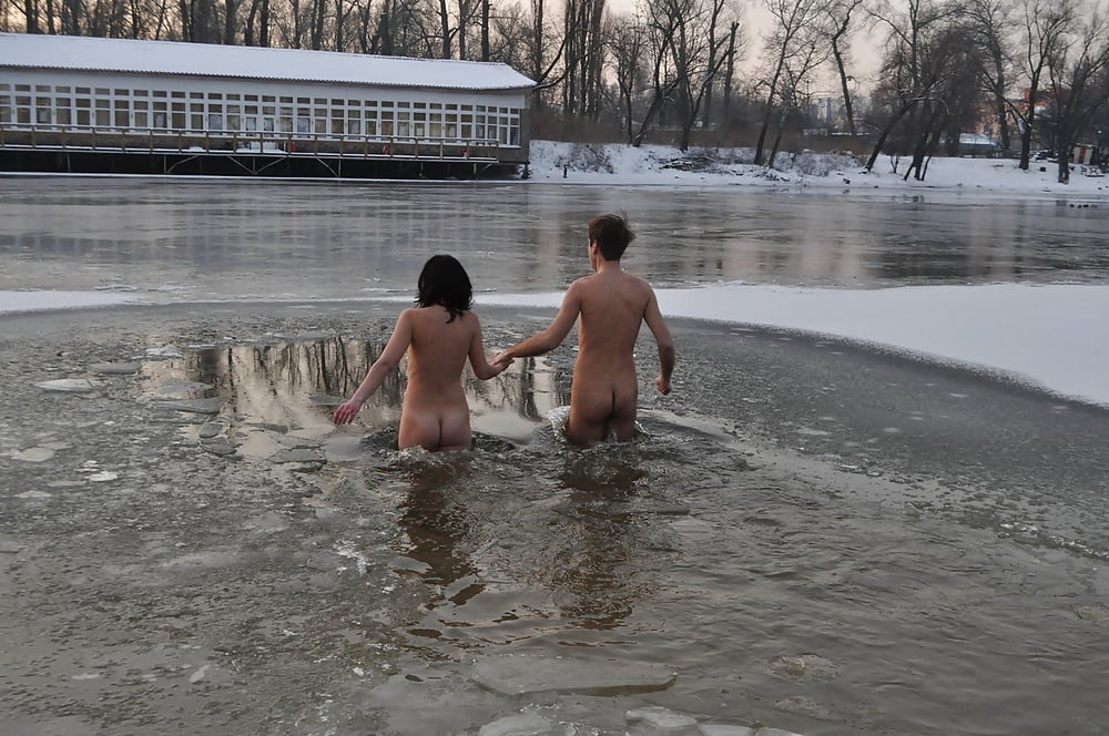 Ukrainian winter nudists, part 1 pict gal