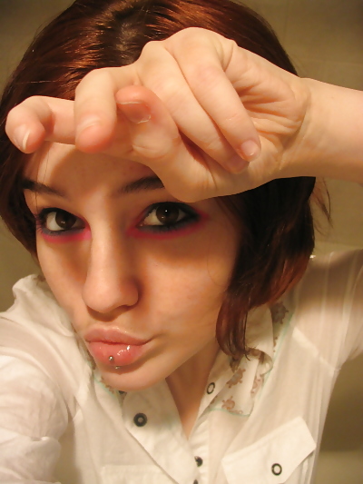 if she's here, it's fake 52 pict gal