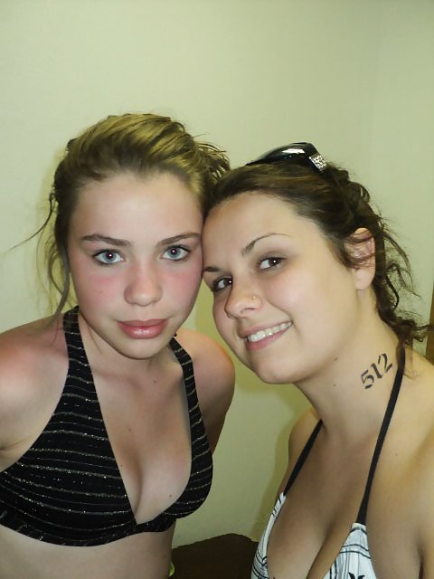 Pregnant FB MILF pict gal