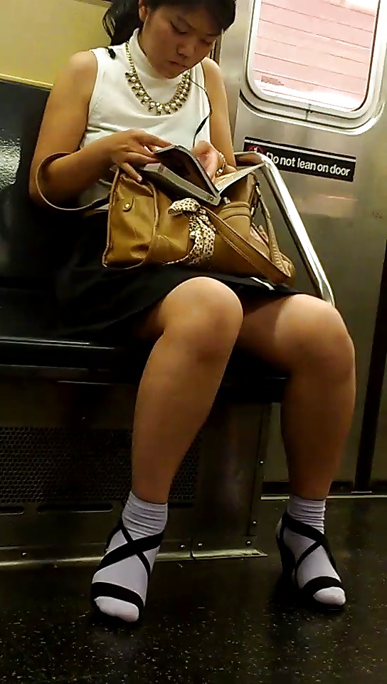 New York Subway Girls Asian Cute Socks pict gal