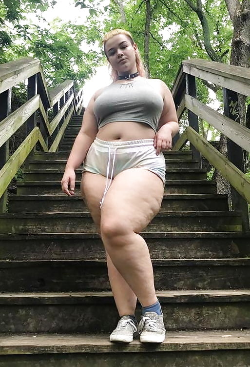 Full thighs in the mini 337 pict gal