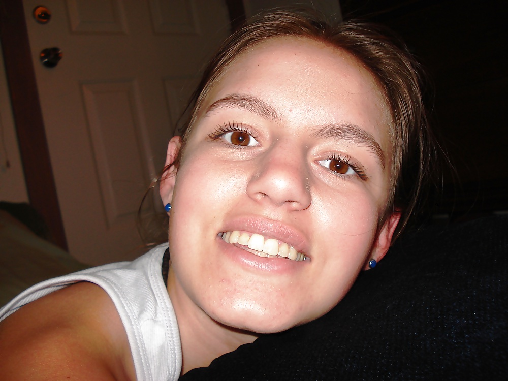 hot brunette pict gal