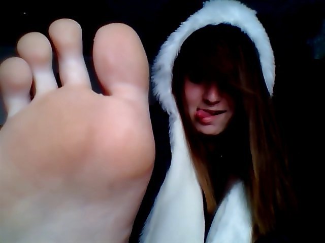 Awesome Amateur Teen Feet Part VI pict gal