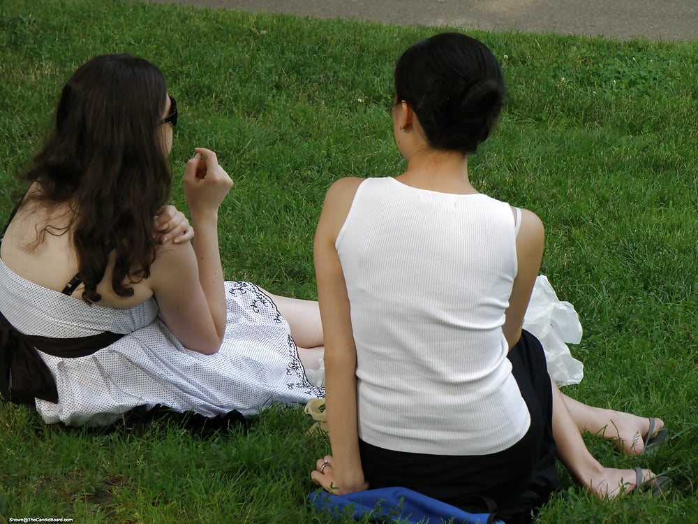 Voyeur.Candid.22-5 pict gal