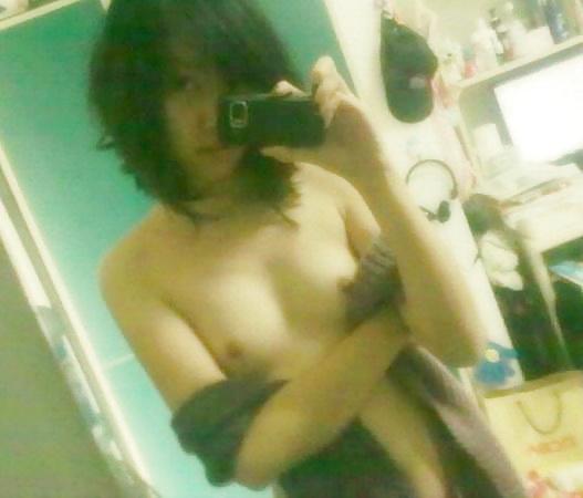 The Beauty of Amateur Self Pic Asian Teens pict gal