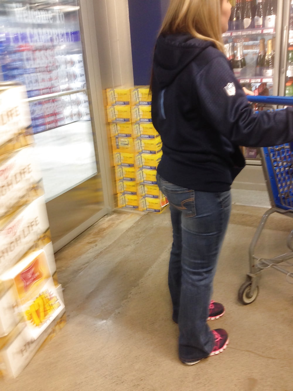 TN short country PAWG pict gal