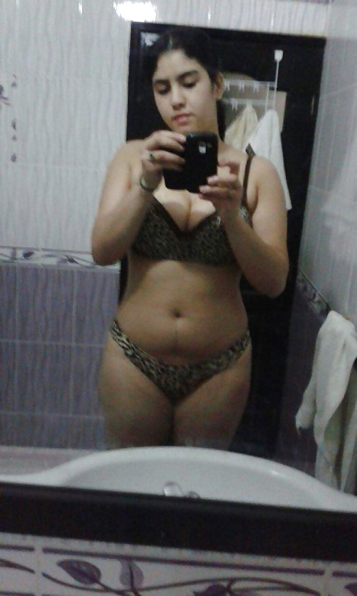 Hijab Bitch Nadia pict gal