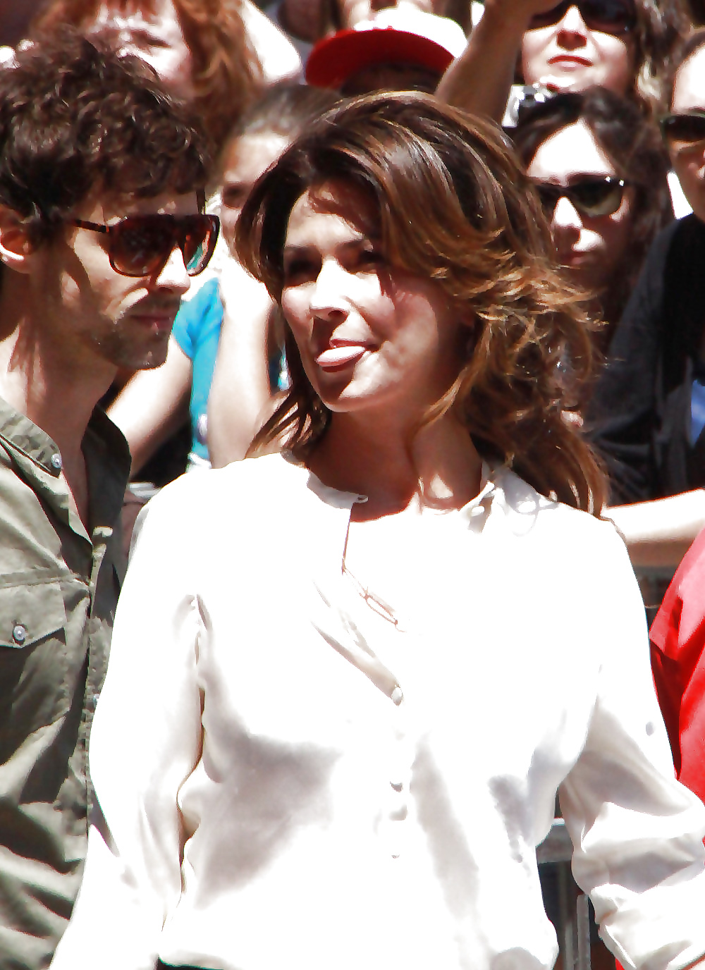 Braless , see through ,  no Bra , nippel pict gal