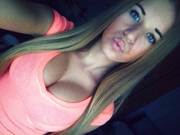 Facebook hottie Natalia pict gal