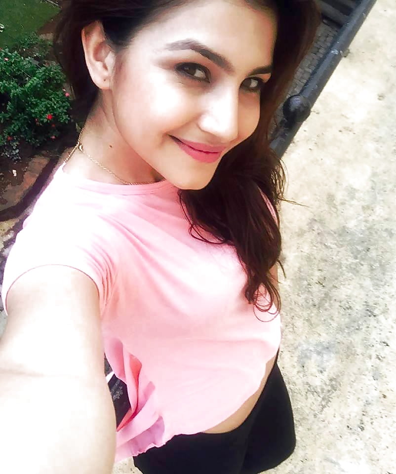 DESI INDIAN AUNTY pict gal