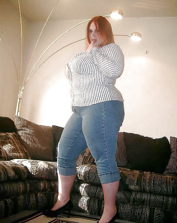 Mature big asses in jeans! Amateur collection! pict gal