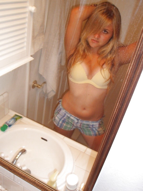 Hot selfshot teens pict gal