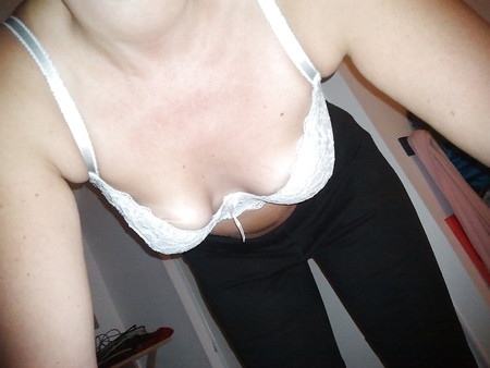 Moi mes seins, me my breasts