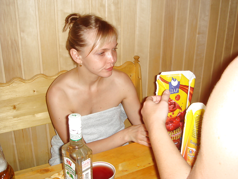 girls come off in the sauna pict gal