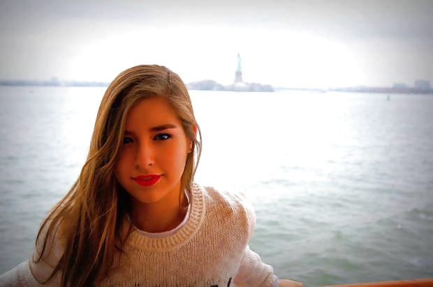 #Lady 100 Pesos Lorena Daniela Aguirre Mexican pict gal