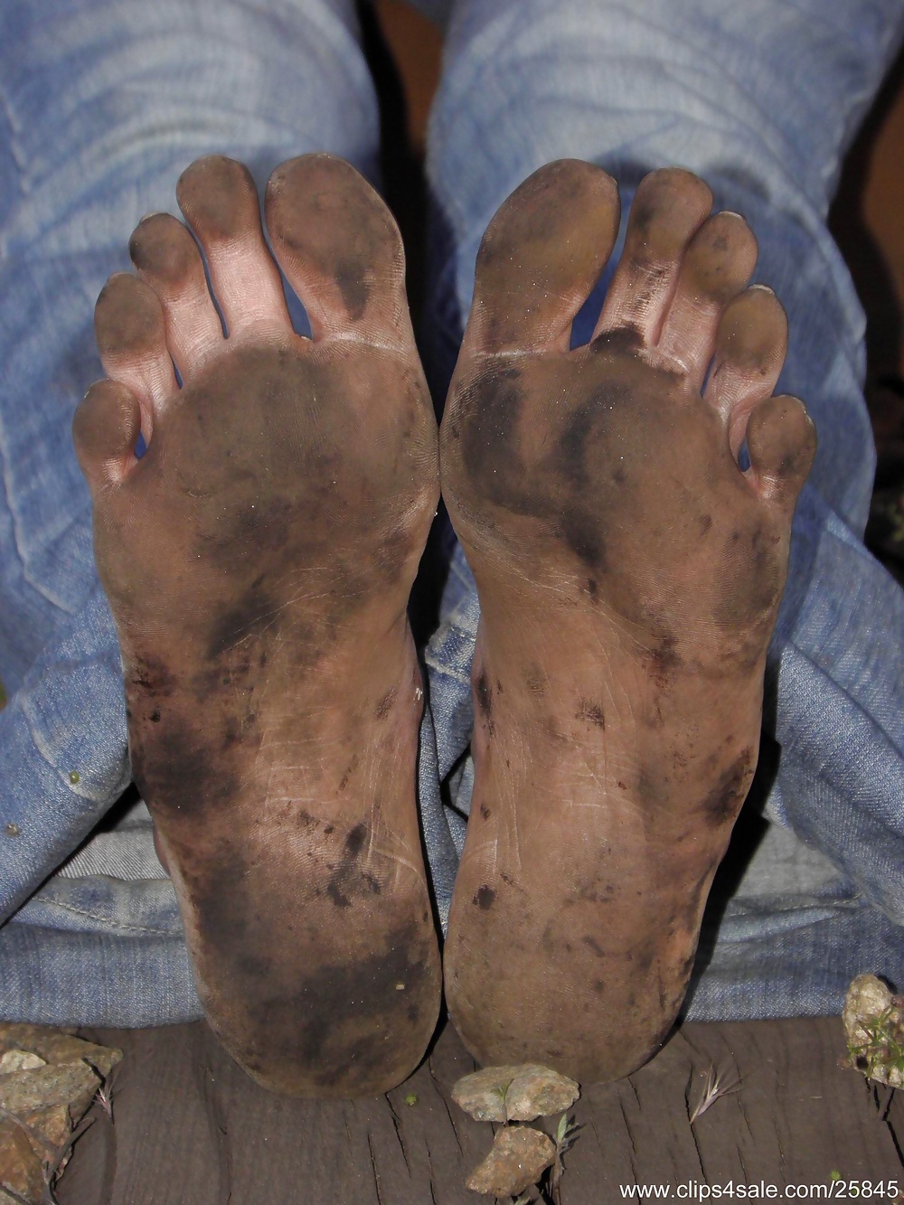 Railway dirty feet pict gal