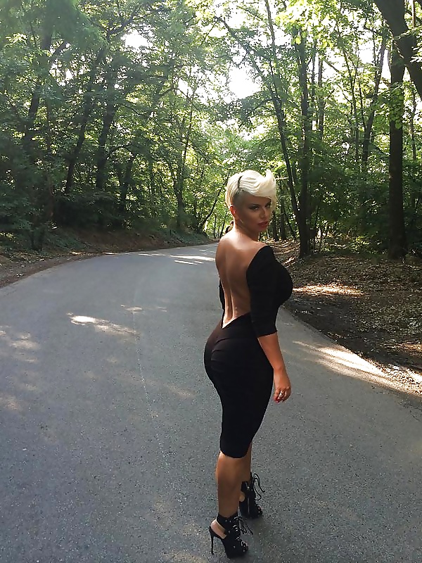 Serbian hot singer pict gal