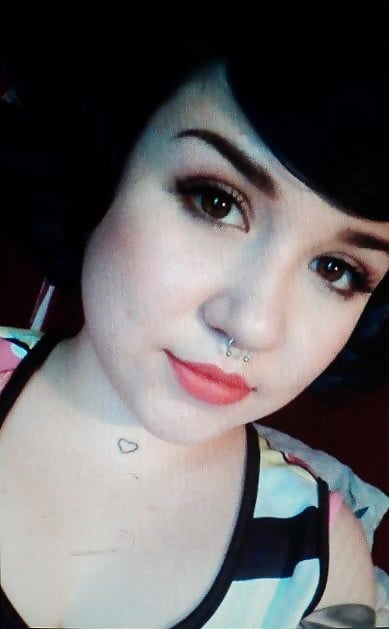 Stupid slut Hannah pict gal