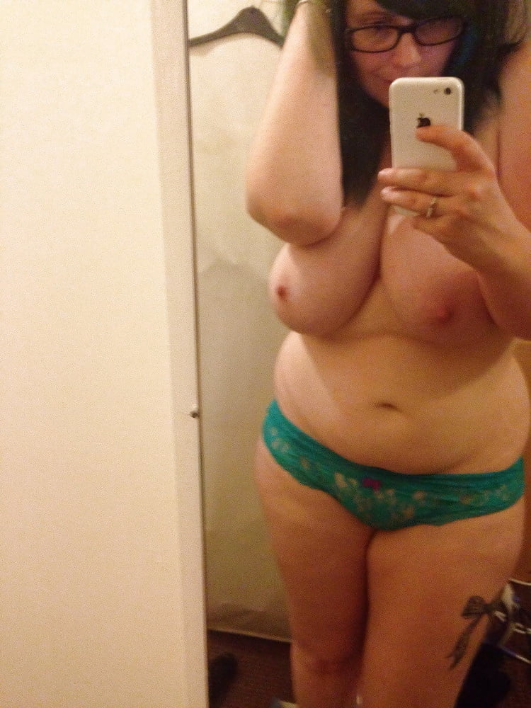 Amateur chubby Jenny with HUGE tits - 32 Photos 