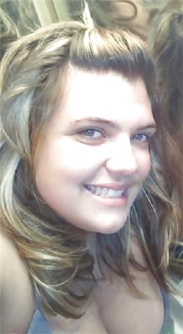 Busty Teen Shelby pict gal