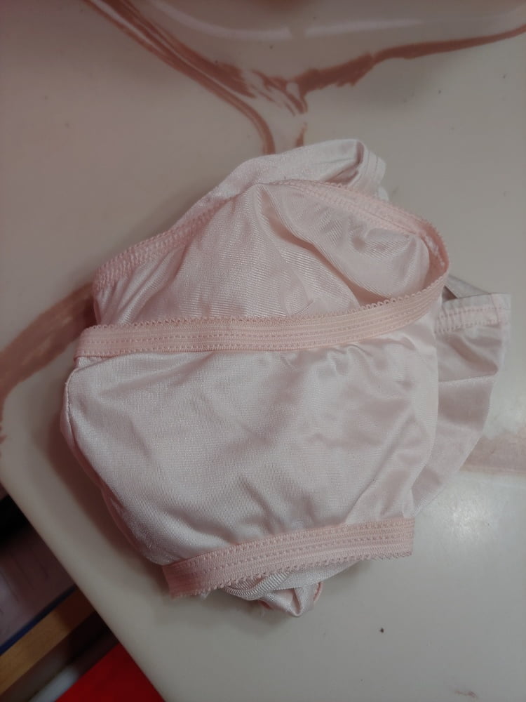Mother in-Laws Bra and Panties - 10 Photos 
