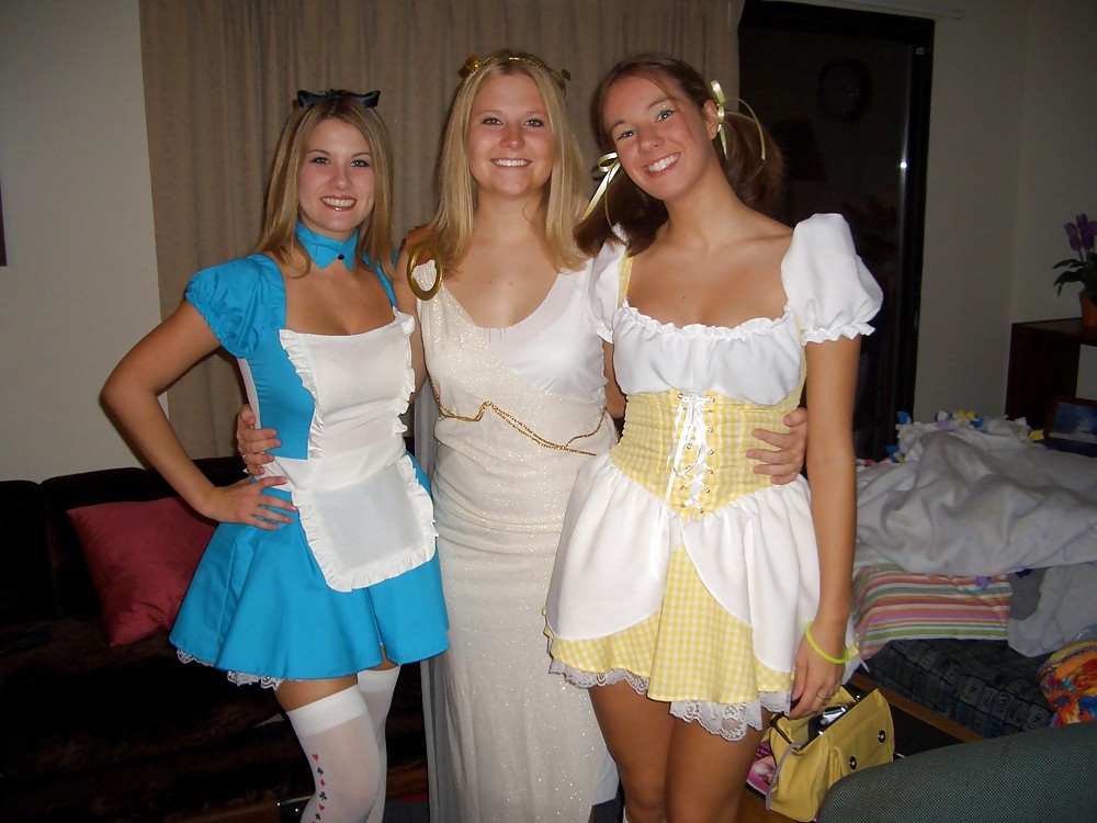 Party Girls 5 pict gal