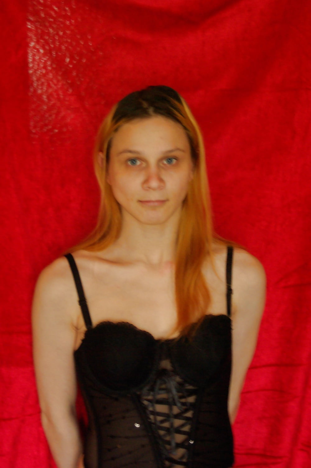 Woman slave exposed BDSM pict gal