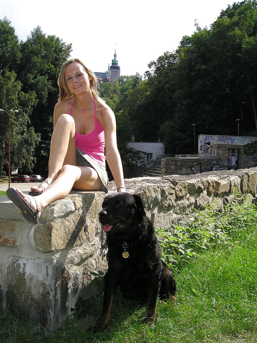 Having fun in public pict gal