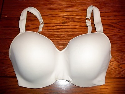 Woman their sell bras on the net 4 pict gal