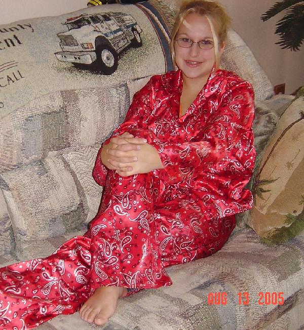 Single girl in Satin Pajama pict gal