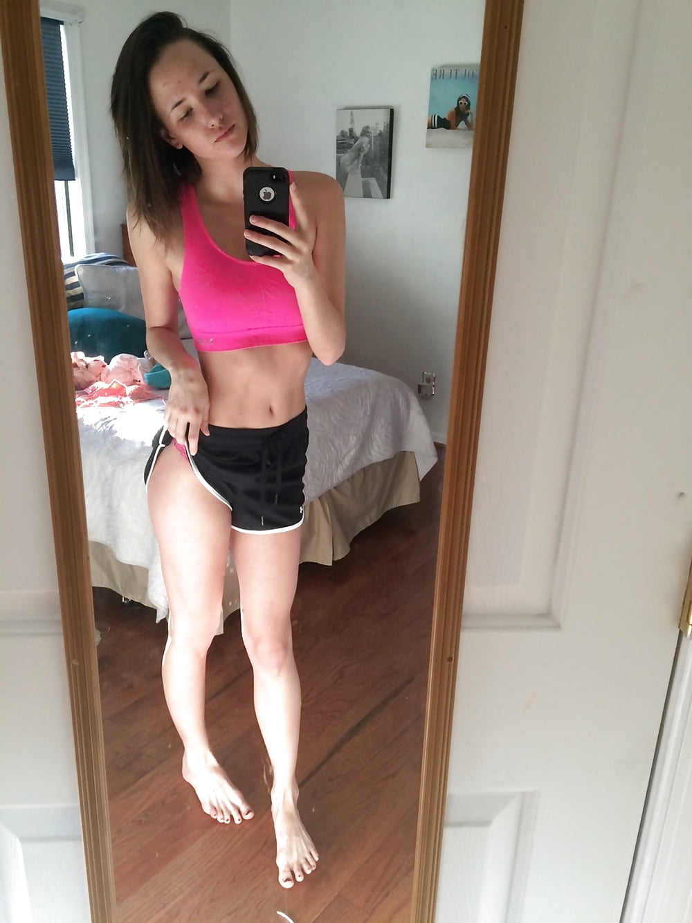 Gym Horny Teen Slut Selfies pict gal