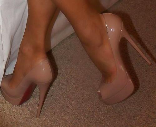 Feet and Heel Fetish 16 pict gal